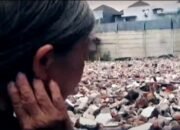 Viral Sejumlah Orang Merobohkan Paksa Rumah Nenek Elina, Pemkot Surabaya Janji akan Menelusuri Legalitas Lahan