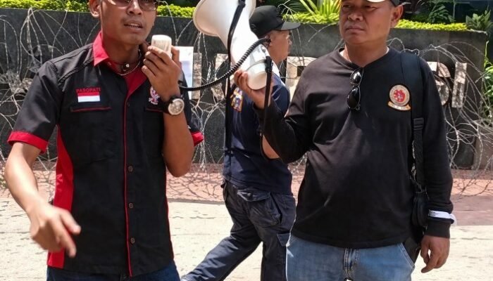 KPK Tak Berani Garap Banyuwangi, Kami Bayar Pajak Atau Pungli? KPK Tak Berani Garap 